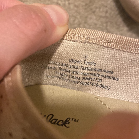 Cat and Jack shoes - Picture 4 of 5